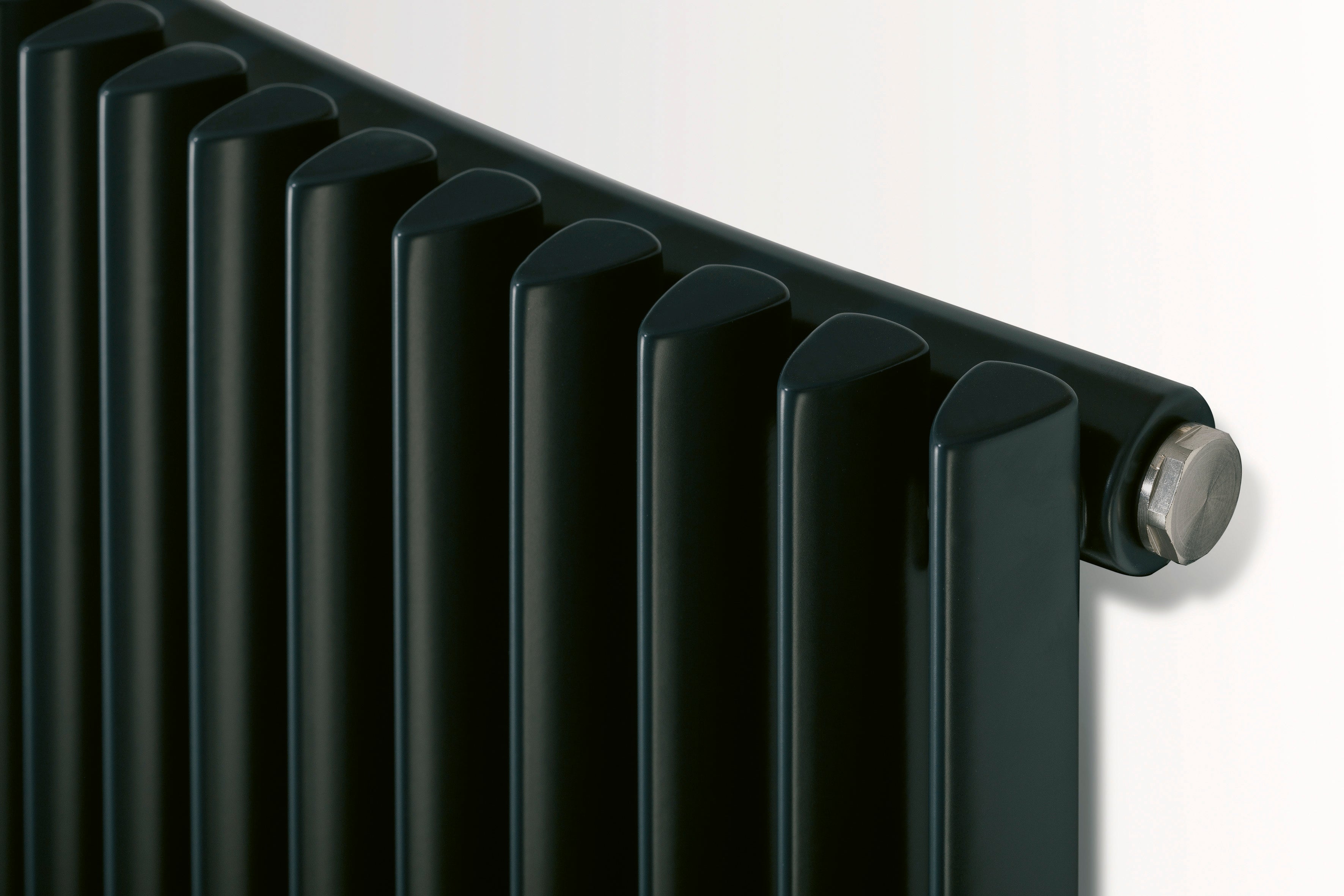 Eucotherm Corus Curved Single Vertical Radiator - Anthracite – Bath ...