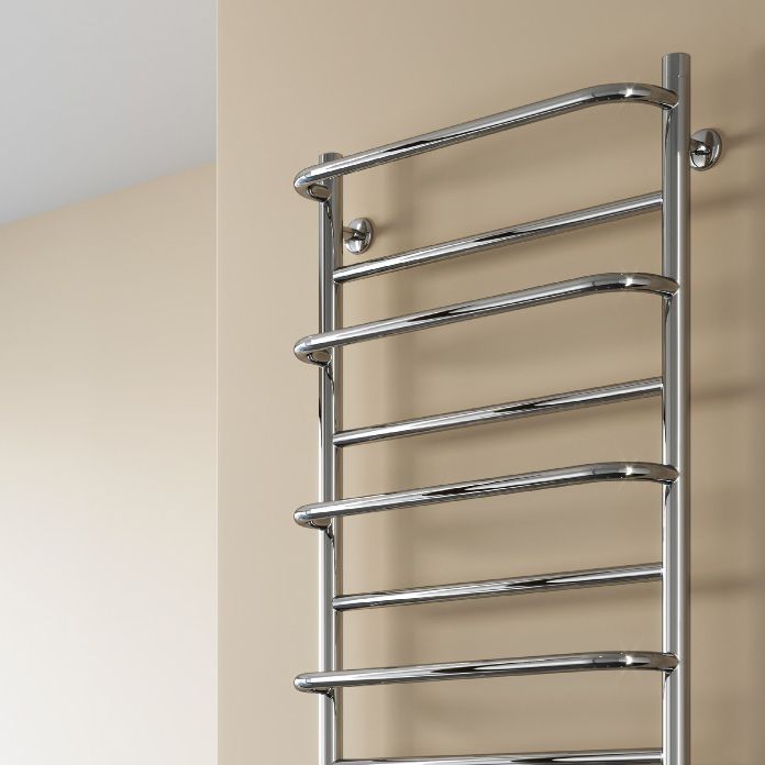 Reina Belbo Radiator - Polished