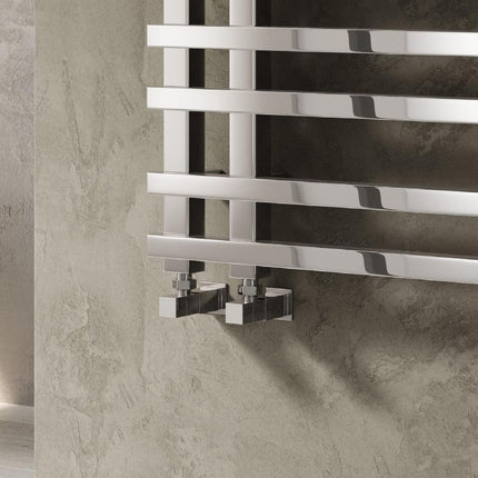 Reina Loge Angled Valves