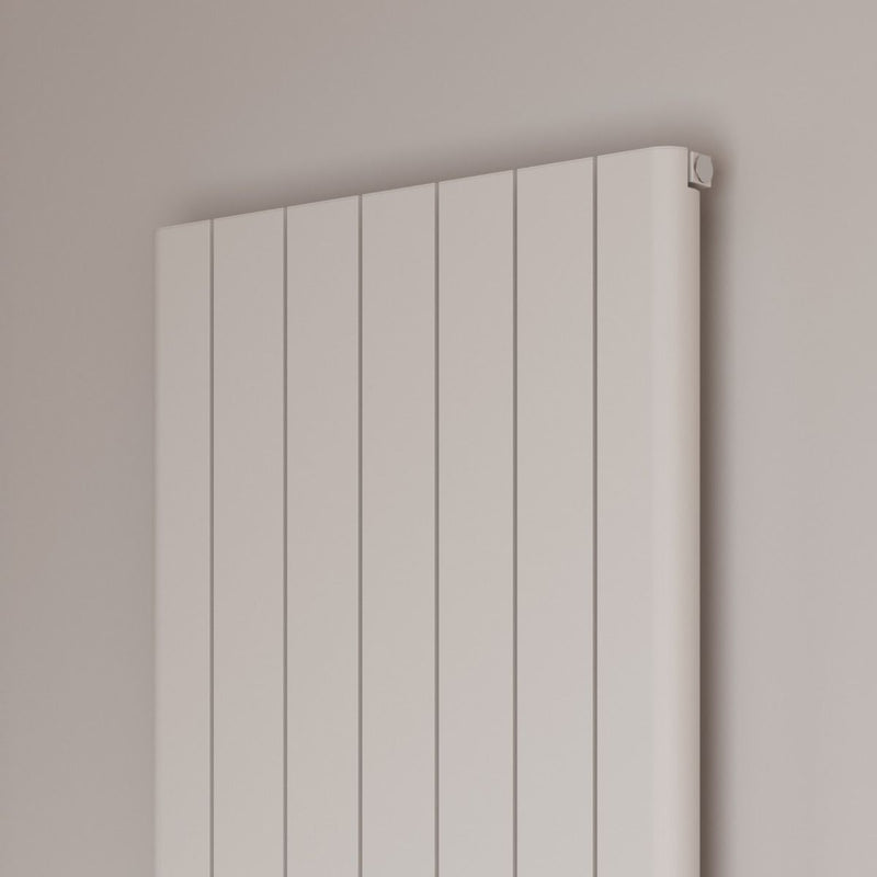 Reina Resia Vertical Radiator